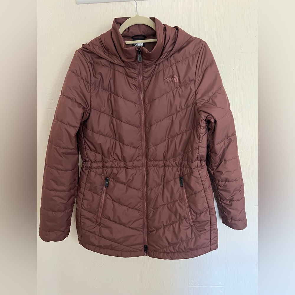 North face Women’s Packable jacket - Mauve size medium- excellent ++ condition